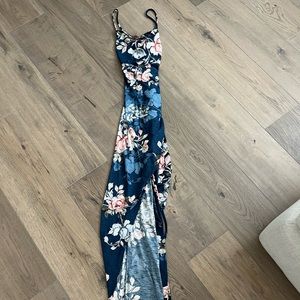 Fashion nova size small floral maxi dress